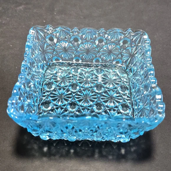 4 Daisy And Button Blue Sauce Dish LG Wright Glass Vintage Trinket Dishes 4" - Picture 3 of 9